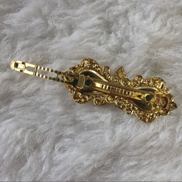 {3/$25} Two pack multicolor hair clips. - Picture 7 of 9